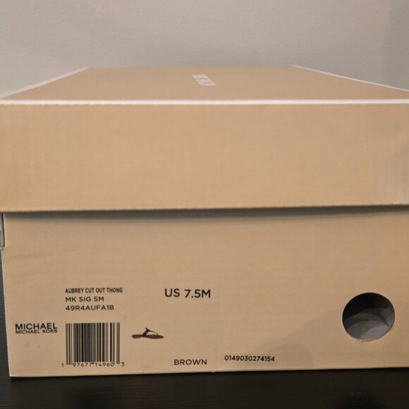 Michael Kors Aubrey Sandals (size 7.5) - Picture 6 of 7